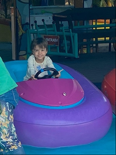 Helô completa hoje, 14 de outubro, 5 aninhos  